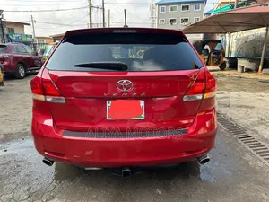 Toyota Venza 2010 Red