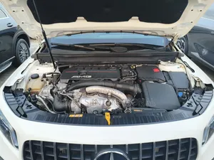Mercedes-Benz GLB-Class 2021 White