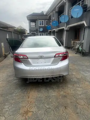 Toyota Camry 2012 Silver
