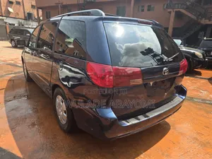 Toyota Sienna 2005 Blue