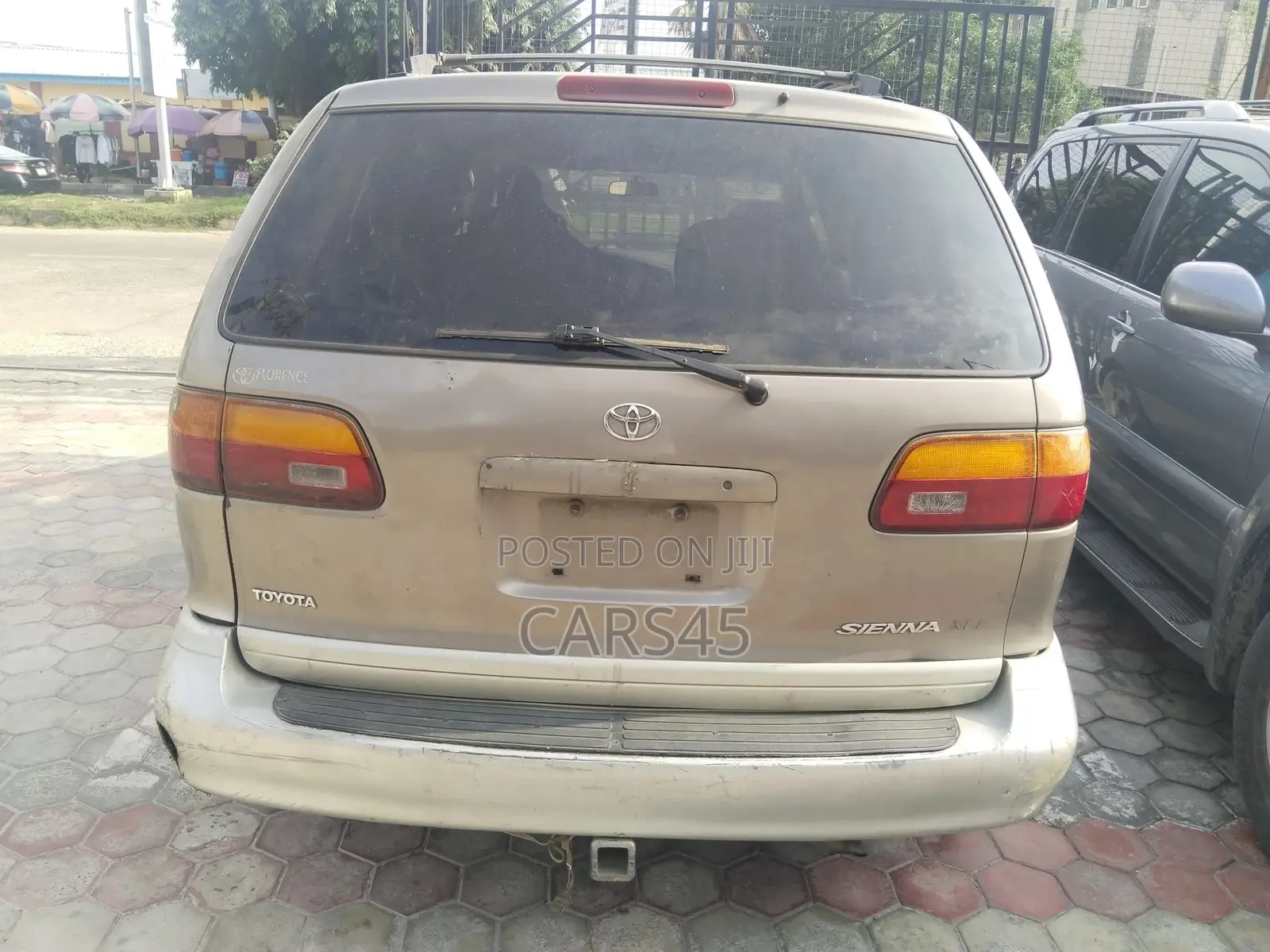 Toyota Sienna 1999 Silver