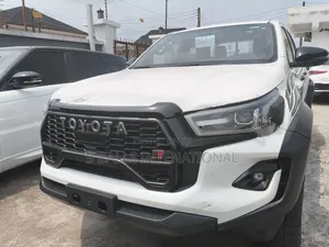 New Toyota Hilux 2024 White