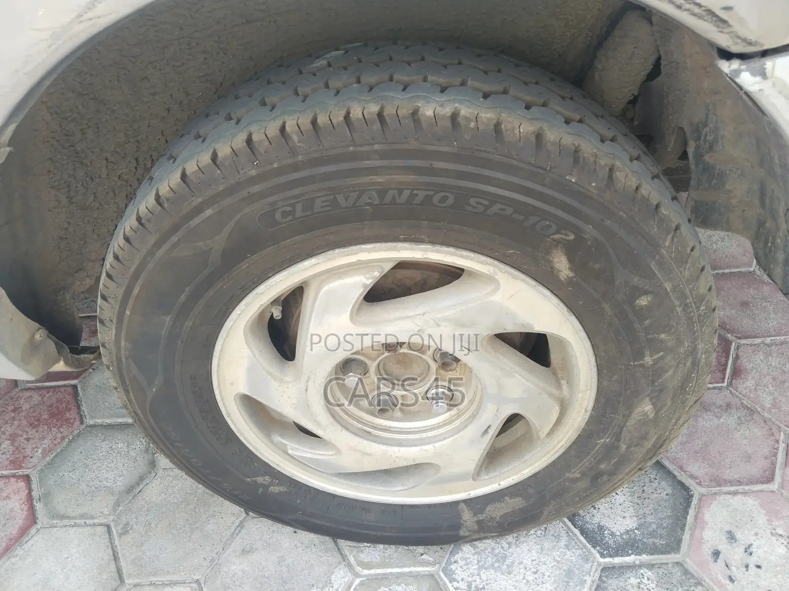 Toyota Sienna 1999 Silver