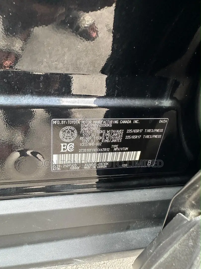 Toyota RAV4 LE AWD 2024 Black