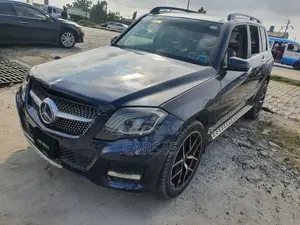 Mercedes-Benz GLK-Class 2010 Blue