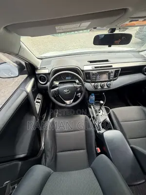 Toyota RAV4 LE 4dr SUV (2.5L 4cyl 6A) 2014 White