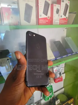 Apple iPhone 7 32 GB Black