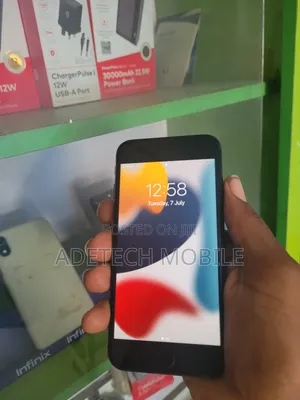 Apple iPhone 7 32 GB Black
