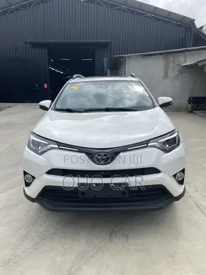 Toyota RAV4 2018 White