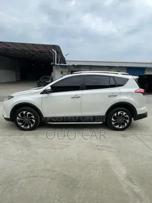 Toyota RAV4 2018 White