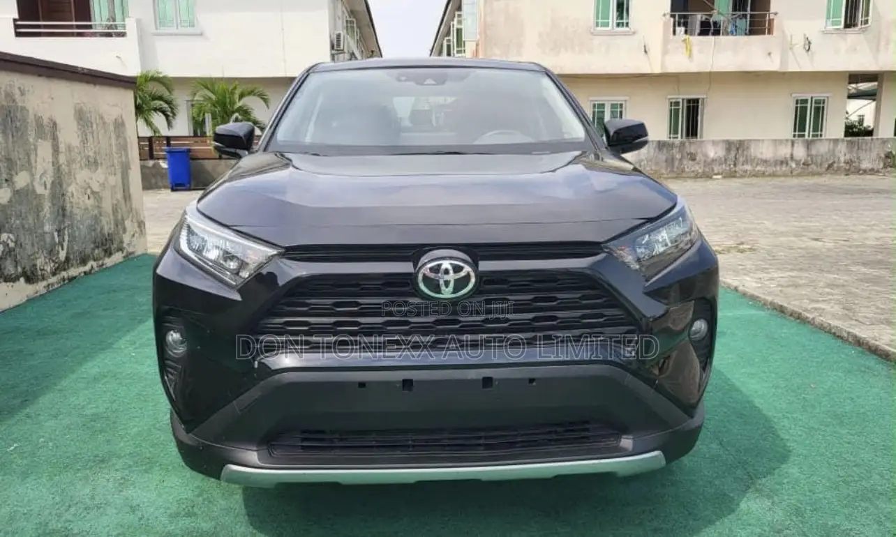 Toyota RAV4 LE AWD 2024 Black