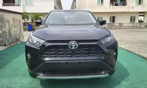 Toyota RAV4 LE AWD 2024 Black