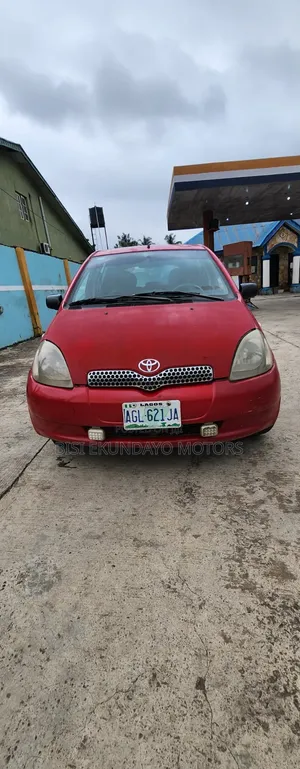 Toyota Yaris 2005 Red