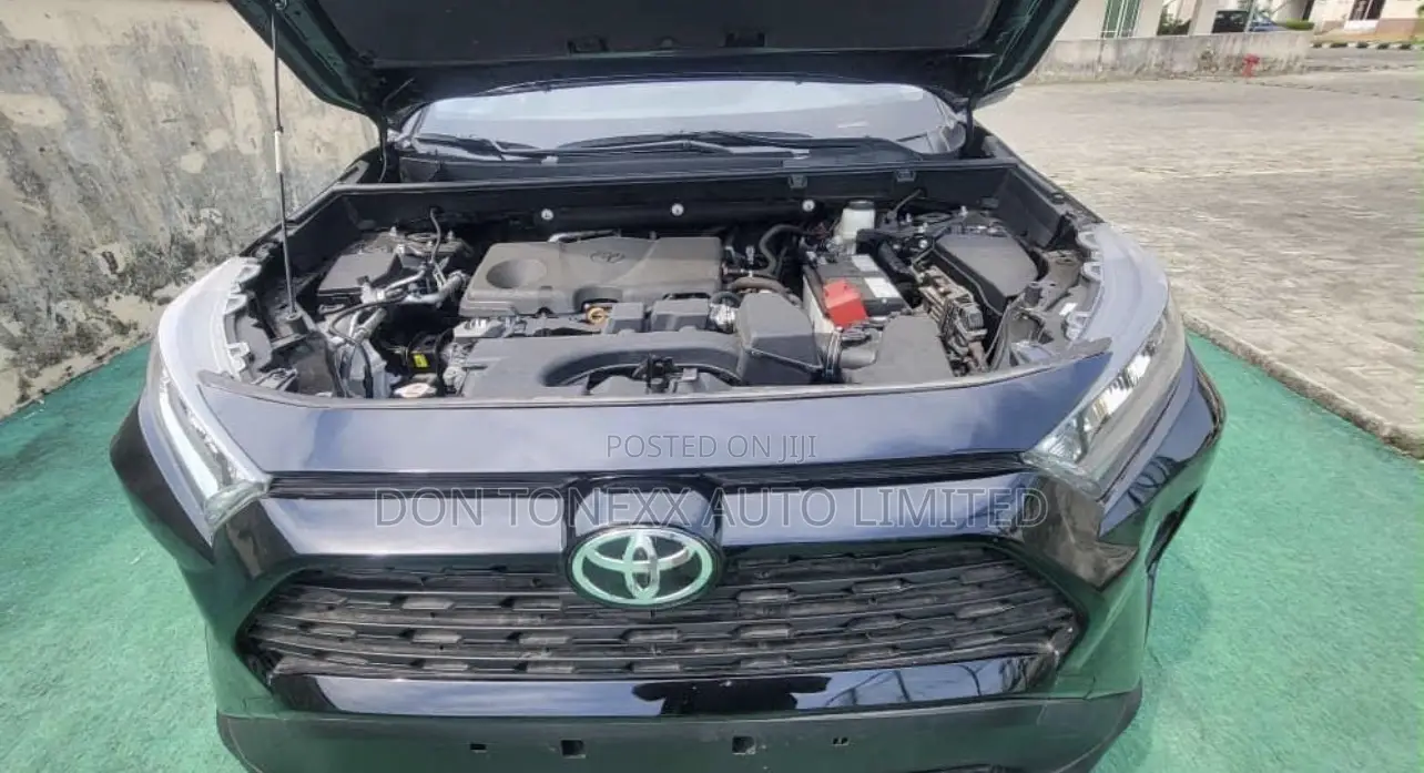 Toyota RAV4 LE AWD 2024 Black
