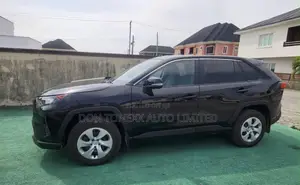 Toyota RAV4 LE AWD 2024 Black