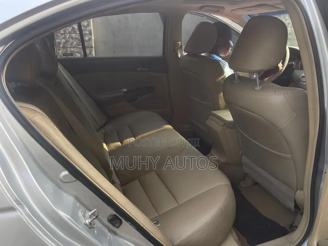 Honda Accord 2008 Silver