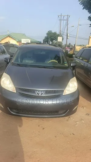 Toyota Sienna 2008 Gray