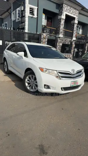 Toyota Venza LE 2014 White
