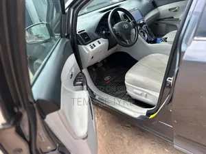 Toyota Venza 2010 Gray