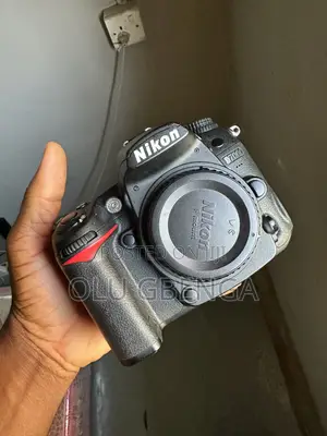 Nikon D7000