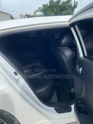 Hyundai Veloster 2015 White