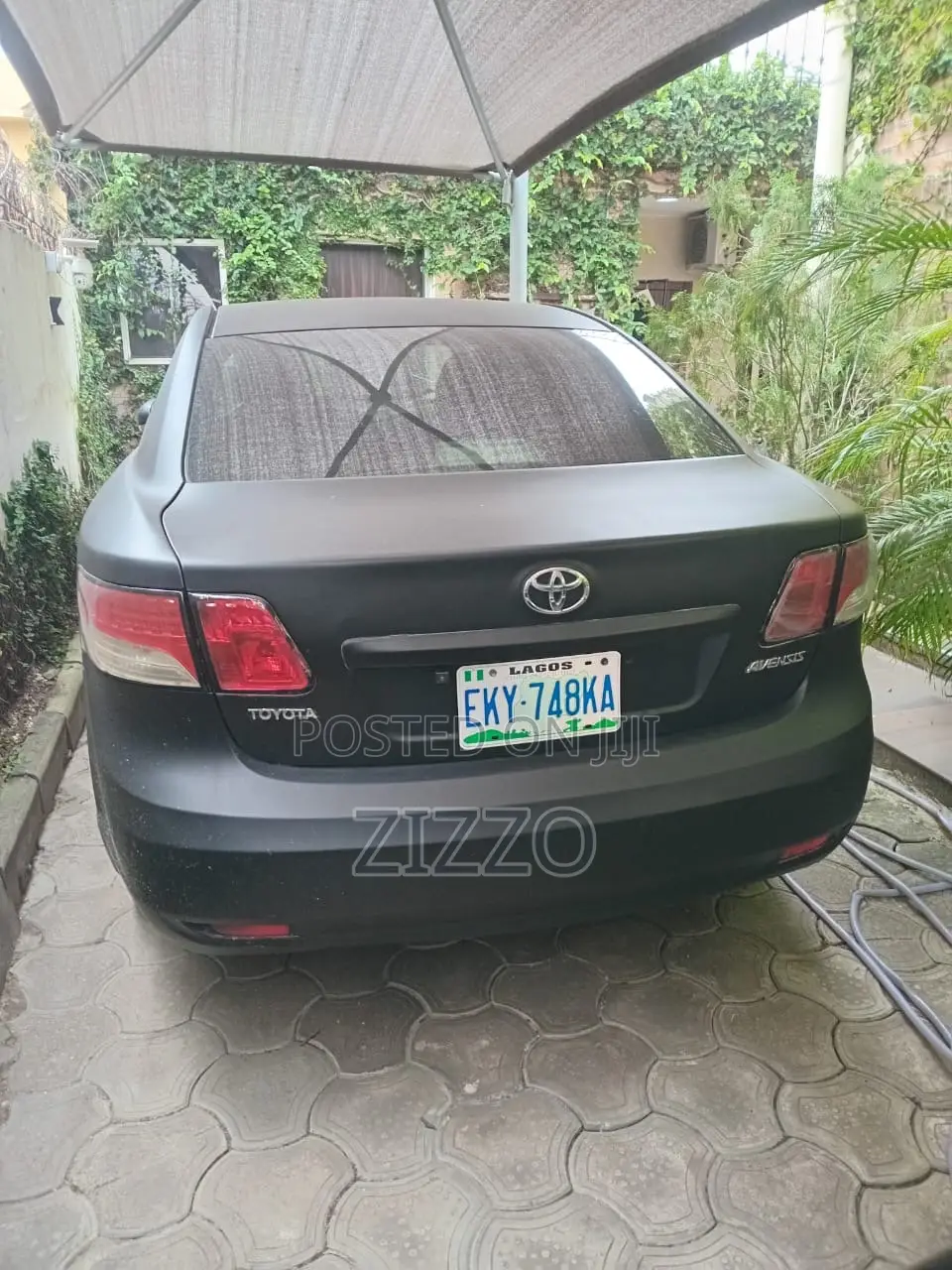 Toyota Avensis 2012 Black