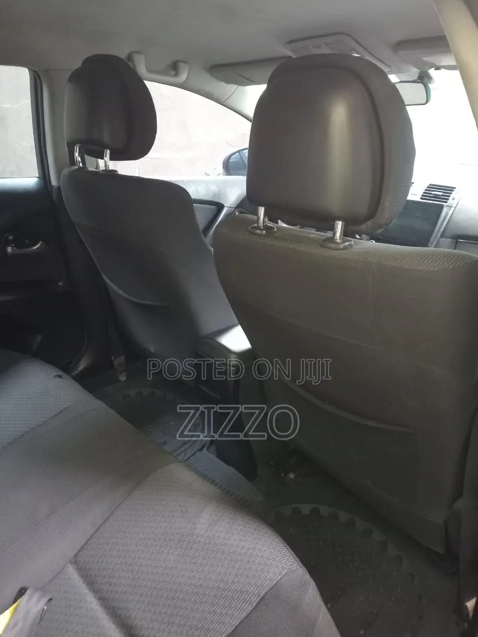 Toyota Avensis 2012 Black