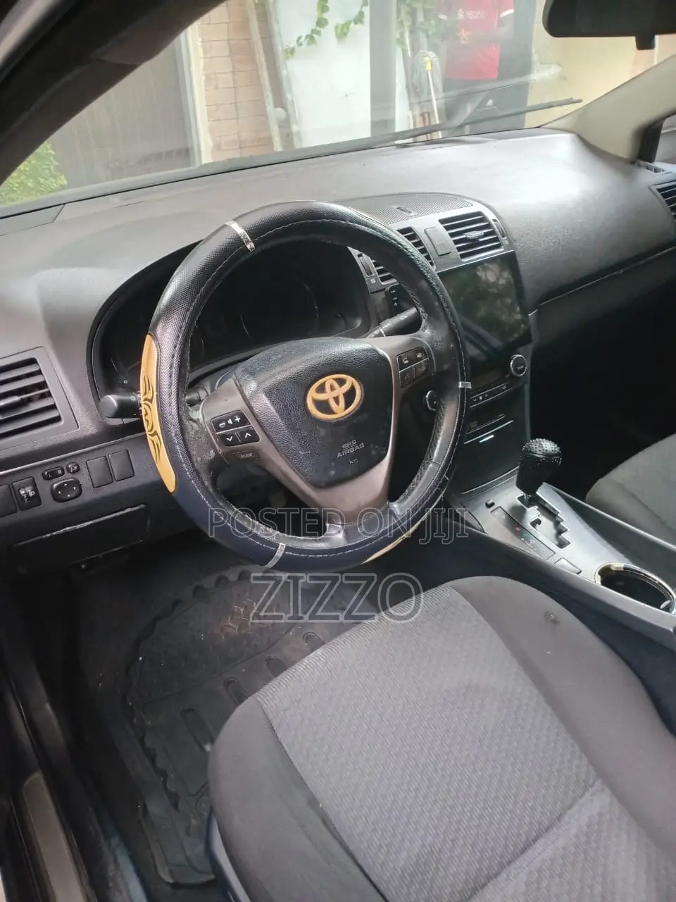 Toyota Avensis 2012 Black