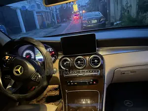 Mercedes-Benz GLC-Class 2017 Brown
