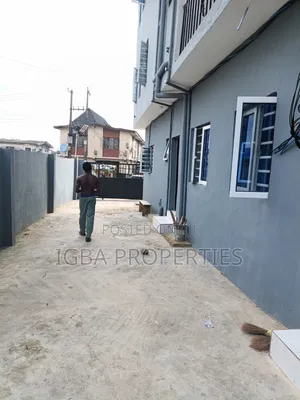 3bdrm Block of Flats in Ogudu Road for rent
