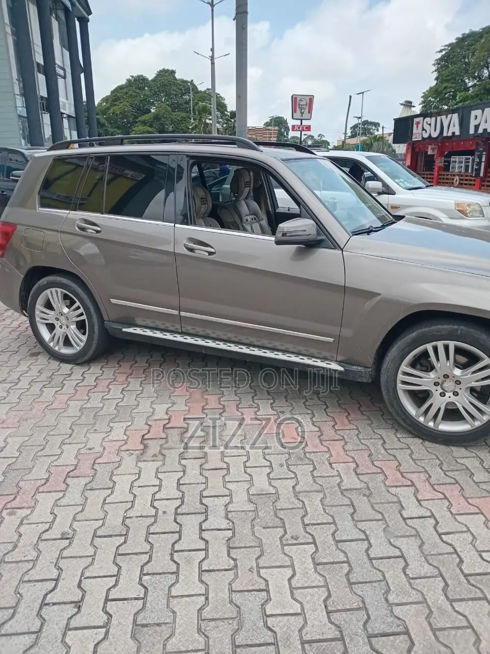 Mercedes-Benz GLK-Class 2012 Gold