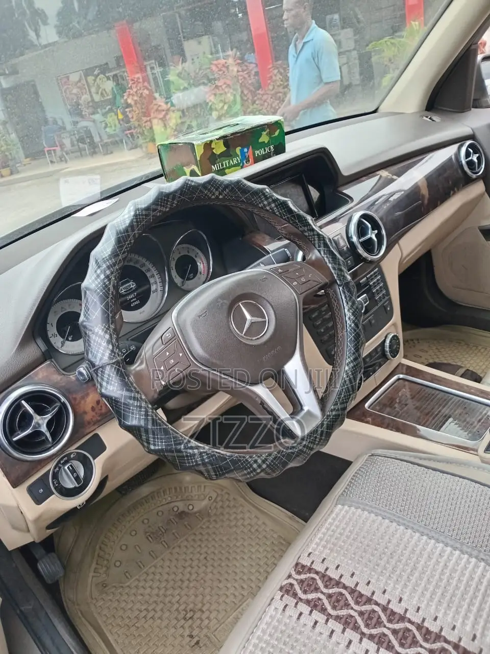Mercedes-Benz GLK-Class 2012 Gold