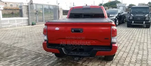 Toyota Tacoma 2021 Red