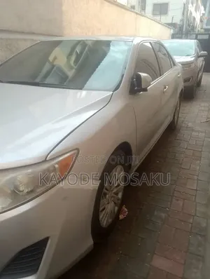 Toyota Camry 2012 Silver