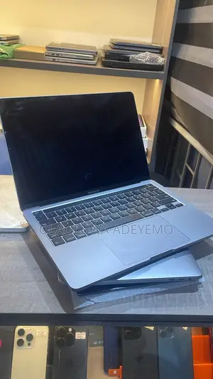 Laptop Apple MacBook Pro 2021 M1 8GB Apple M1 SSD 512GB