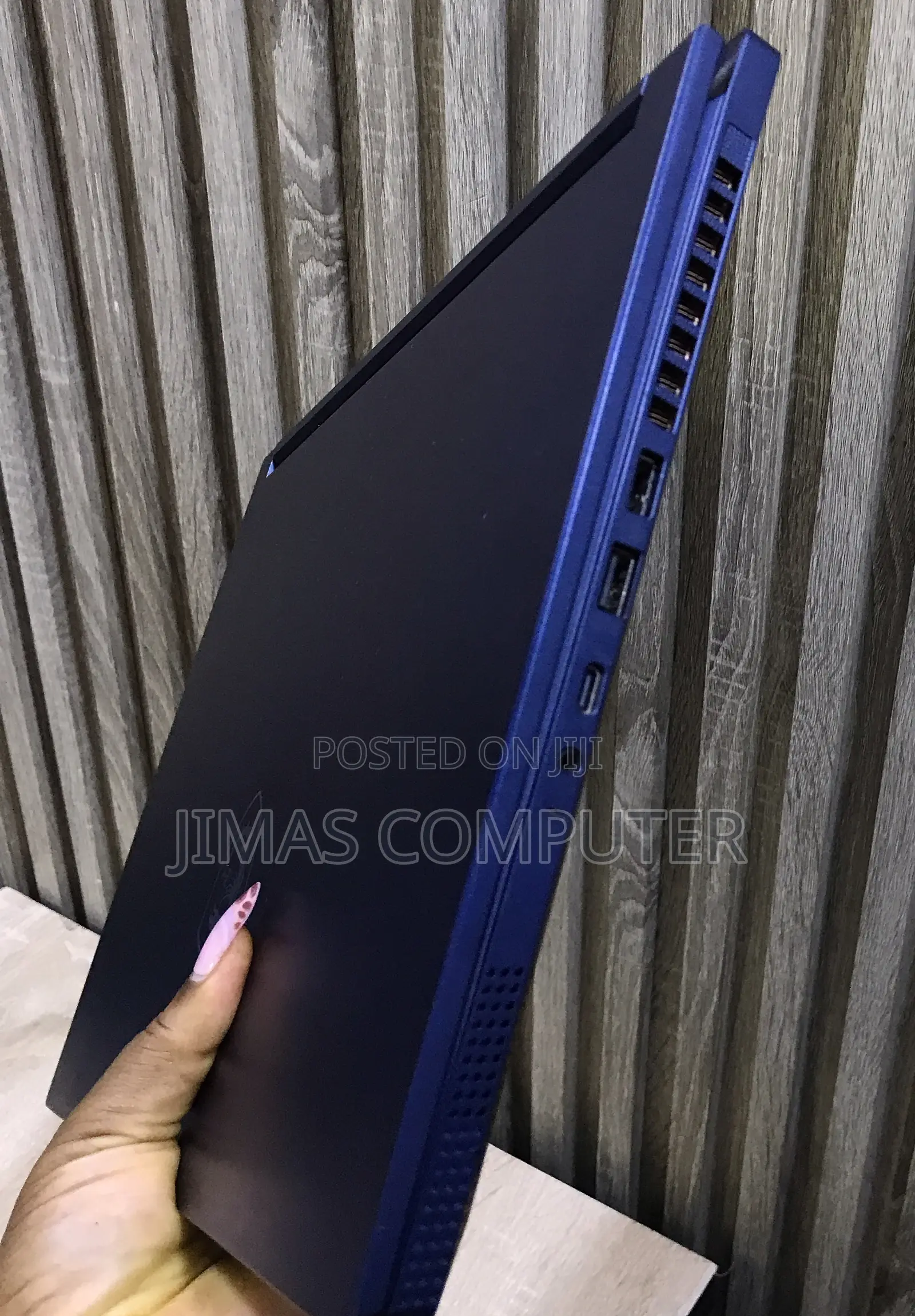 Laptop MSI Stealth 16 AI Studio 64GB Intel Core Ultra 9 SSD 2T