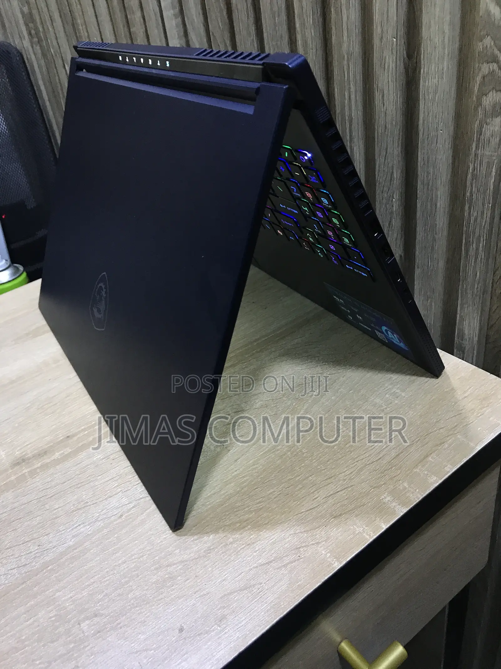 Laptop MSI Stealth 16 AI Studio 64GB Intel Core Ultra 9 SSD 2T