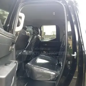 Toyota Tundra SR5 CrewMax 5.5' Bed 2024 Black