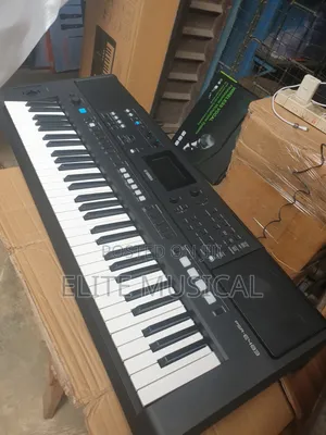 Professional Yamaha PSR-E483 Keyboard