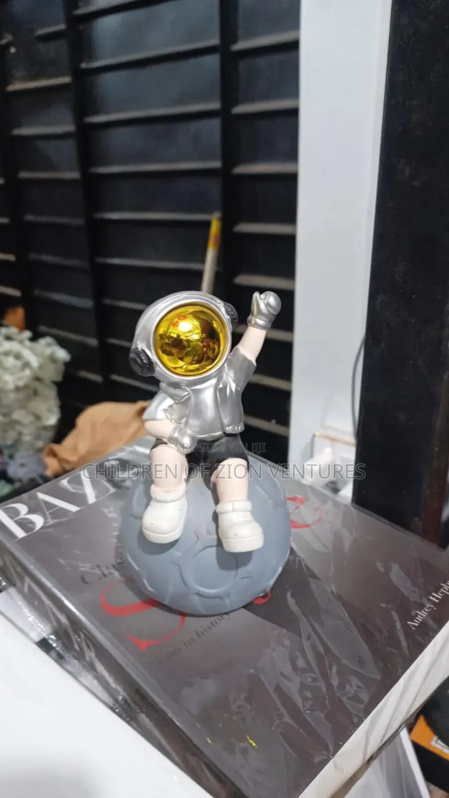 Astronaut Deco