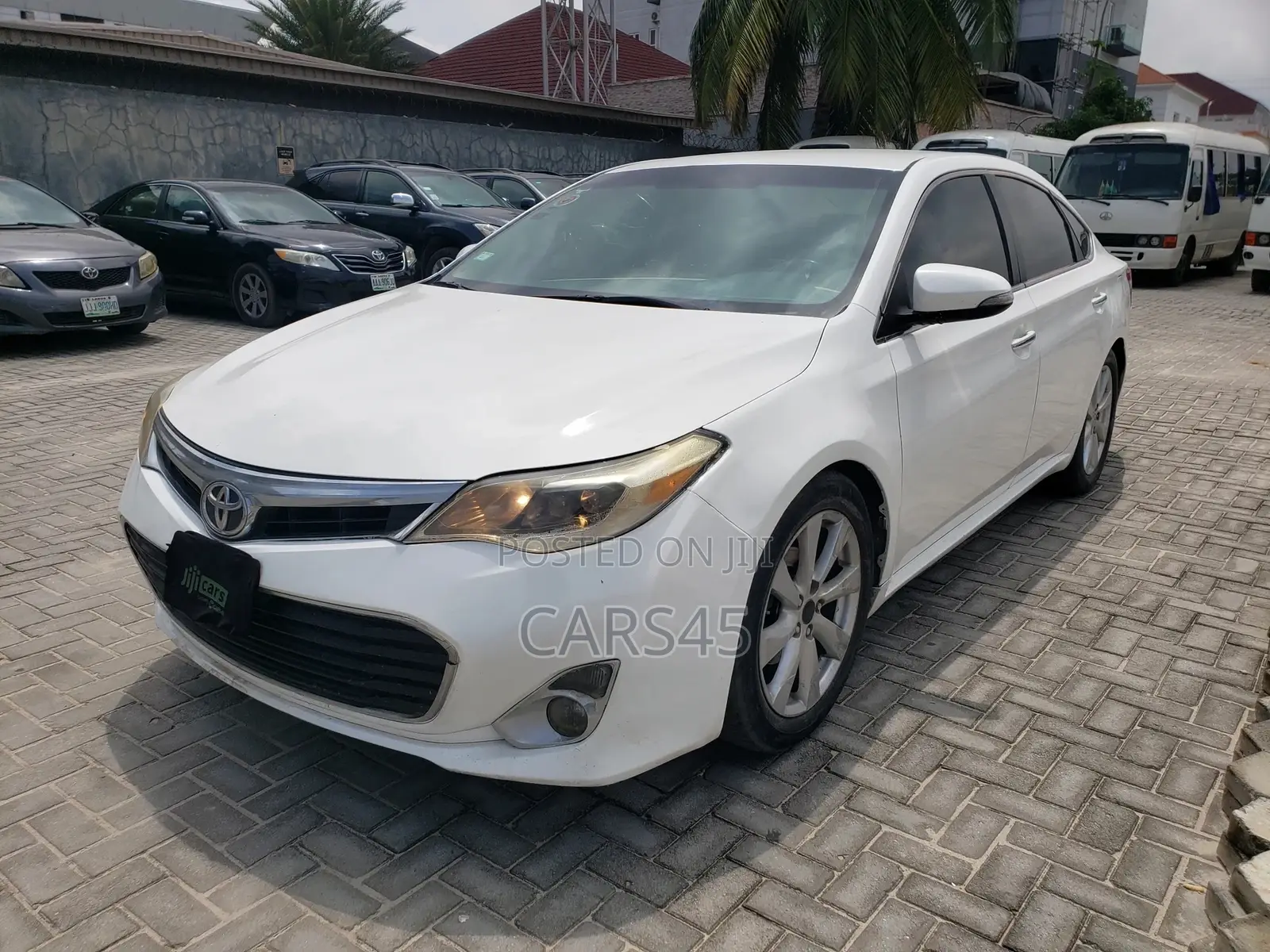 Toyota Avalon 2014 White