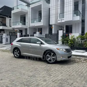Toyota Venza Limited 2011 Silver