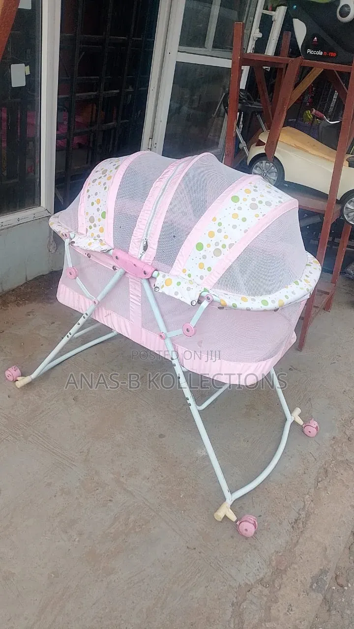 Next to Me Basinet