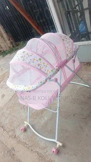 Next to Me Basinet