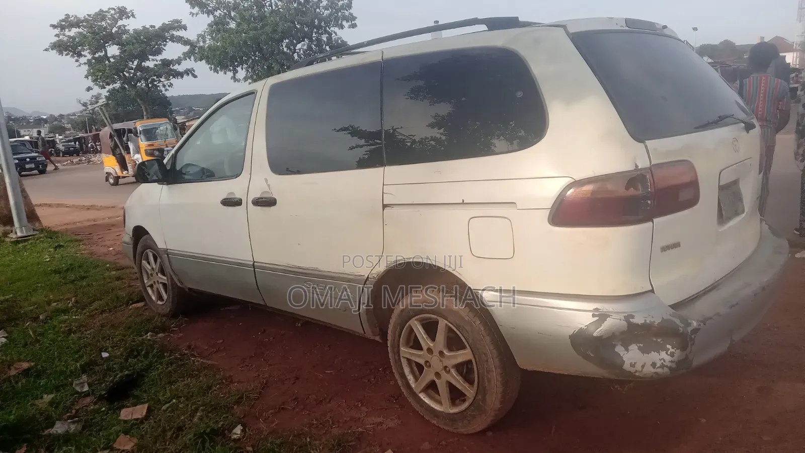 Toyota Sienna 2000 White