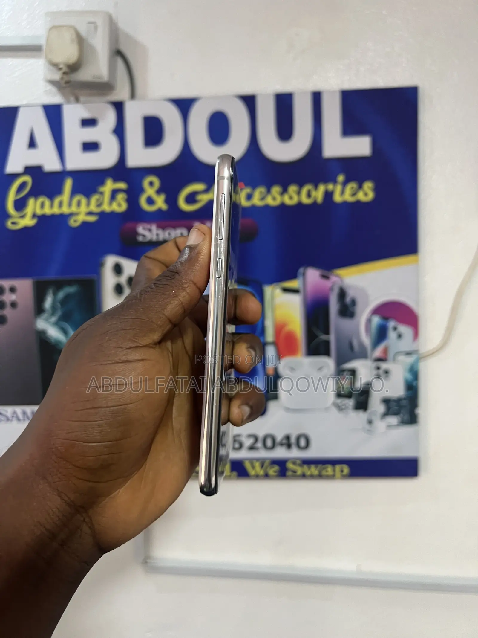 New Samsung Galaxy S10e 128 GB