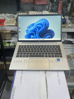 Laptop HP EliteBook 830 G8 16GB Intel Core i7 SSD 512GB