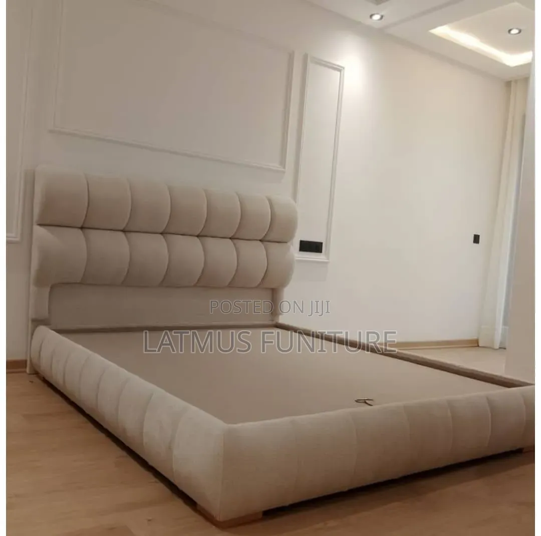 Paded Bed Frame 6/6