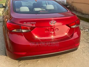 Hyundai Elantra 2014 Red