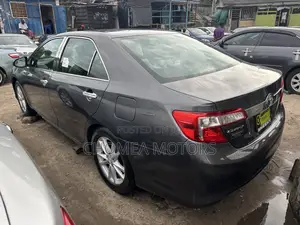 Toyota Camry 2014 Gray